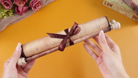 MotiMind 1 Pack Blank Paper Scrolls 9 x 36 Inches Blank Scroll Paper with Wood Rods for Writing, Drawing, Calligraphy, Wedding Vows, Invitation, Renaissance Festivals