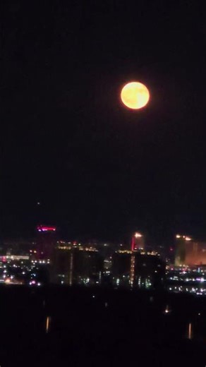 Sturgeon moon over Las Vegas The Best View of Las Vegas! Grandview Park Summerlin Skyline