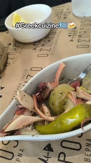 Ελληνική Κουζίνα: Ορεκτικά (χταποδακι, σκορδαλιά, πατατοσαλάτα)+μπύρα #greece #greekcuisine #food