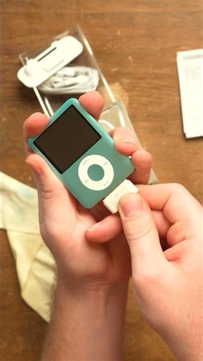 MINT CONDITION iPod Nano from 2007 (3rd Generation) - From the year of the first iPhone