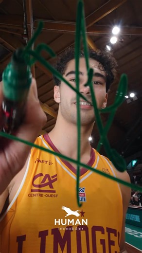 Vincent Amsellem est le HUMAN de cette demi-finale, l’ancien Périgourdin nous a régalé 🙌 Les stats de Vincent : 🎯 21 points ⚡️ 5 rebonds 🎁 4 passe décisive ⏱️ 26 minutes | Limoges CSP - Page Officielle