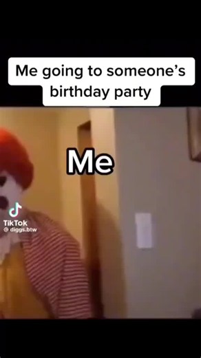 The family at a birthday party #ronaldmcdonnald #rackaracka | uncle ronald mcdonald