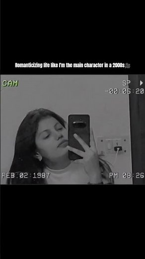 Romanticizing life like I'm the main character in a 2000s