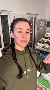 Am adus Mamipink ul lui Nea’ Ilie Ursu Sa va zic ca e 2,7 lei o samanta?😅 Astea sunt doar pentru cei cunoscatori #seminte #solardetop #agricultura | Alexandra Dinu