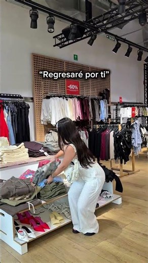 Si regreso y sigue ahi era para mi🤣🤣Sobre todo en temporada de #shorts #short #Carolina Herrera