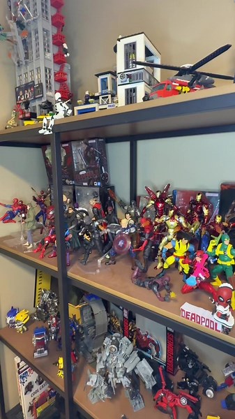 Random Fig Posing Pt.2: Mafex 108 Spider Man Showcase