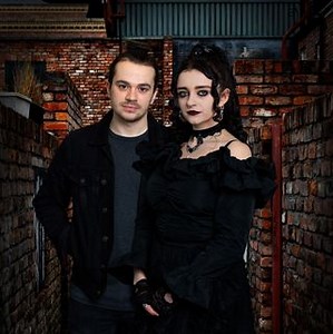 Coronation Street Soap Scoop! Simon makes a risky return