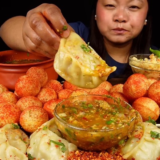 MOMO🔥 PANIPURI || #shorts #mukbangn#asmreating #mukbangasmr #asmr