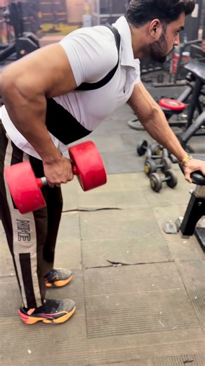 Sameer Ansari on Instagram: "posture corrector belt for men & women adjustable ⚡️ •best posture corrector for back and shoulder pain •back support belt for spine alignment •lumbar support posture trainer •posture corrector under clothing comfort belt •posture corrector for hunchback & slouching •adjustable posture support brace universal size . . . #viral #explorepage #trendingsongs #explore #trendingreels #trending"