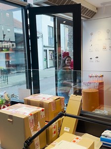 284K views · 4.5K reactions | Wow... Look How Big This Lollipop Is... 藍勞 | Rocks & Rolls Candy | Facebook