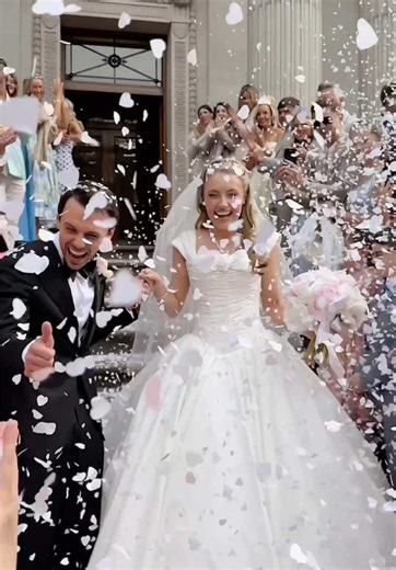 Courthouse Wedding Highlights: Vintage London Townhall Ceremony
