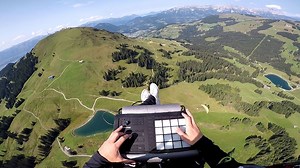 The new MASCHINE MIKRO has landed. 🛬 Explorer-producer The junk-E-cat takes our new gear to the skies – watch him sketch out uplifting beats while paragliding through the Alps. Read the interview and see another video of him deconstructing the track here: http://bit.ly/2PUbWSp 🏔 | Native Instruments