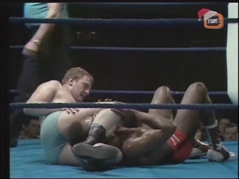 Pete Roberts vs Caswell Martin World of Sport 1970's Wrestling