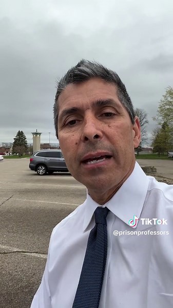 Prison Professors Advocating for Reform in Federal Prisons