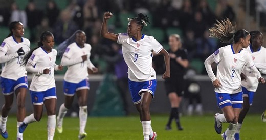 Qualifications Coupe du monde 2027 : grâce à un doublé de Malard, les Bleues débutent par un succès en Irlande