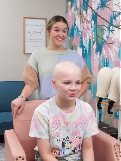 Paisley Rocks Her Wig While Embracing Alopecia