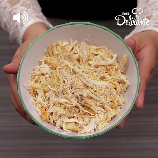 ¿Cómo deshebrar el pollo? | Cocina Delirante