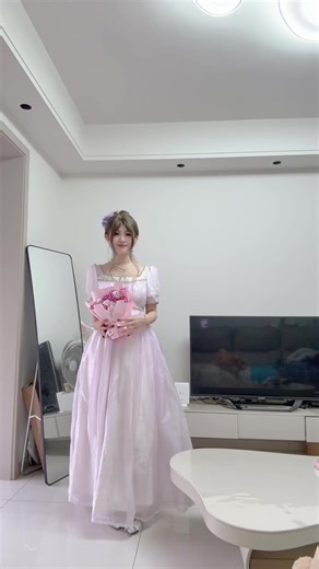 I need to live in a castle🤣🏰