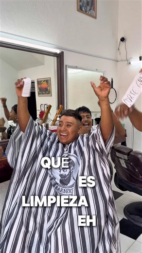 Muy buenas promociones😂✨✌🏽. #fypシ #humor #comedia #barbero #barber