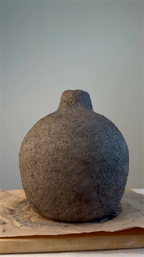 This isn’t just texture.It’s method.From the recipe to the final seal …