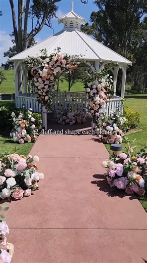 13K views · 94 reactions | '5 secrets to making your faux flowers look totally real!' - wisteriaevents_ #regram. Wow! Who knew a few simple tweaks could make faux blooms look freshly picked?! Great job!  #tableclothsfactory #floralstyling #florals #floraldesign #flowerarrangement #partyideas #partytime #eventgoals #eventsetup | TableclothsFactory | Facebook