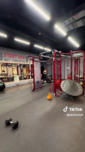 Discover TFX Fitness Millenia Walk: The Ultimate HYROX Training Gym