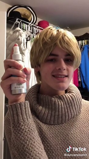 No one: Febreze commercials: