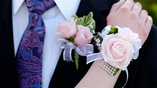 Huber Heights hosts senior citizen prom