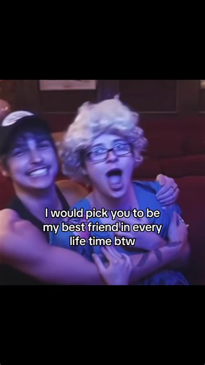 Love u twin @qemitra ᥫ᭡ 🥰 #xzyabc #fyp #samandcolby #reletablecontent #bestfriend @Sam Golbach @Sam and Colby @Colby Brock