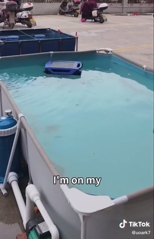 Solar-Powered Pool Surface Skimmer Robot