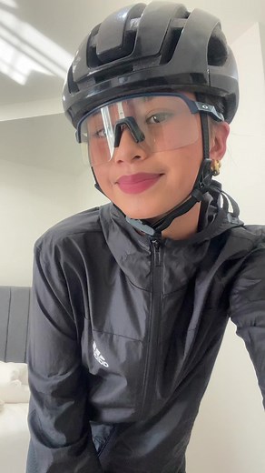 Cyclist Girl Video Compilation: Inspiring Women on Bikes