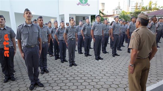 Brésil : les petits soldats de Bolsonaro (2019) - ARTE Reportage - Regarder le documentaire complet