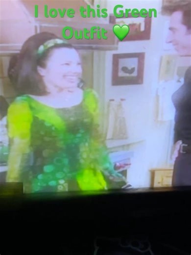 Frans Iconic 90s Green Outfit #90s #tvshow #iconic #fashion #style #green #nostalgia #music #shorts