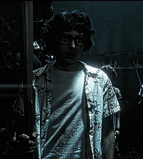 New trand in clip on viral short video ( slowed & reverse) in capcut edit #edit #shorts #viral #4k