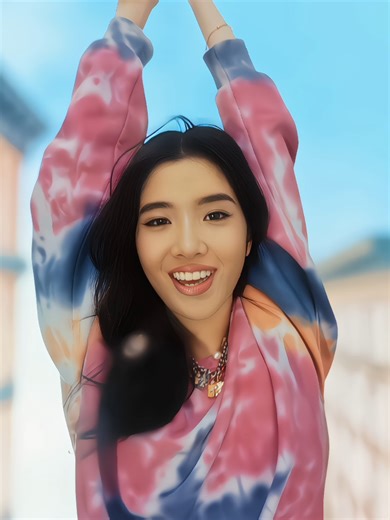 Sophia Debut: High-Quality 4K K-Pop Clips