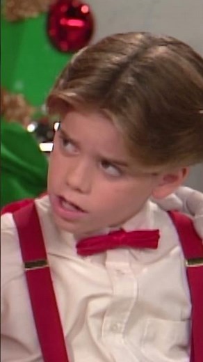 THE WAY THIS KID PUNCHES SANTA 🎅👊😭 | #Shorts