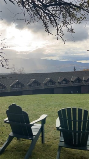 We love this peaceful time between fall and winter. Cool air, quiet trails, and a warm fire waiting inside. Cozy season is here. 🍂🔥 | Von Trapp Family Lodge & Resort