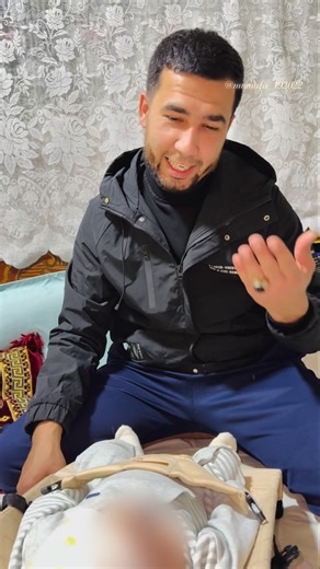 Komedik er-xotin suhbatlari • Bloger • Mumufa Erkinovs on Instagram: "Bu odam erta qizlarini qanday uzatarkin a🥹 . . #safarovs_family #reels #saymashaallah #termez #surxandaryo #rekkachiqiplos🙄😹 #like #rek #happyfamily #loveis #alhamdulillah Sizni ham xo’jaynizni shunday qizlarini uzatish haqida gap ochsangiz jaxli chiqadimi😅"