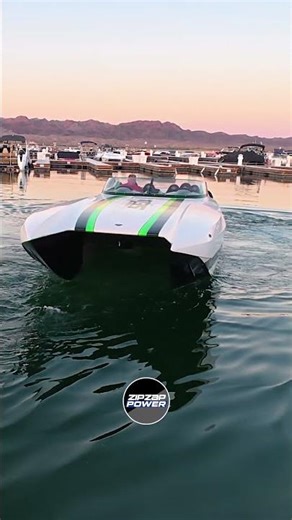 Early boat gets the ramp at Super Cat Fest West
