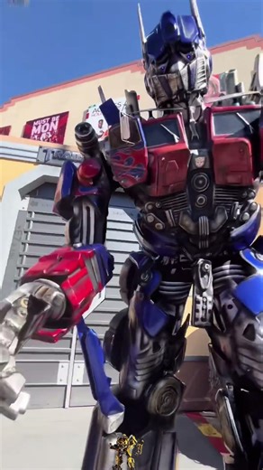 The transformers at universal studios #funny #transformers #prank #usa