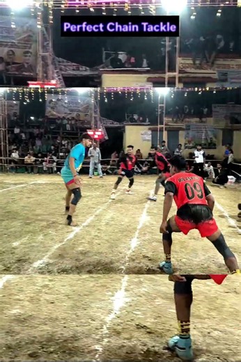 Perfect Chain Tackle by defender😱! #pkl #kabaddi #kabaddilover