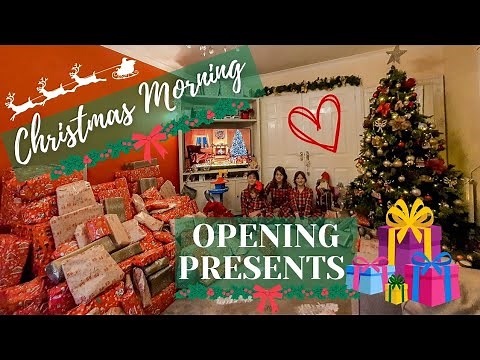 CHRISTMAS MORNING OPENING PRESENTS! | MERRY CHRISTMAS - CHRISTMAS DAY 2022!
