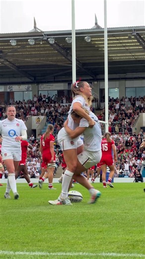 Claudia Moloney-MacDonald scores on home turf 🔥