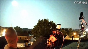 Did you know that meteors can cause sonic booms? 🌠💥😲 #Meteor #Boom #Weather #ViralHog | ViralHog