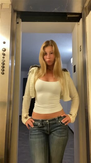 🪽🎀 on Instagram: "finally found miss me jeans in my size☺️🤍 #y2koutfit #missmejeans"