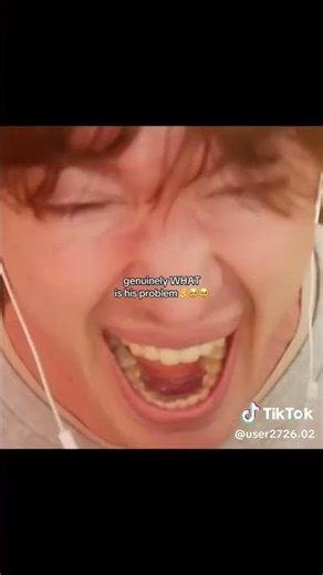 genuinely what is flamingos problem?! 😭✌🏼#shorts #flamingo #albertstuff #funny #roblox