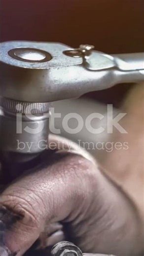 Stuck bolt? This guide shows how to remove a bolt with a wrench—safely and without damaging parts