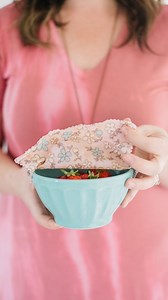 Use up your fabric scraps with this fun DIY! I’ve been making and using beeswax wraps to store my food for years now, and they’re a great way to keep things fresh while reducing my single use plastic. After many months of fiddling, I’ve come up with an even better way to make a DIY beeswax wrap that makes it extra sticky and easier to use. Let me show you how! #thediymommy #beeswaxwraps #fabricscraps #scrapproject #diyproject | Cozy DIY Home