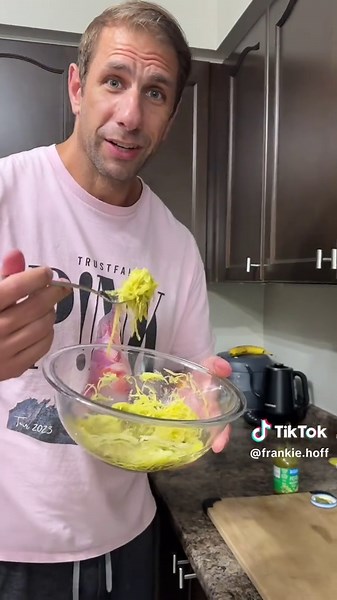 Spaghetti Squash w/ Pesto: Easy Cooking Recipe