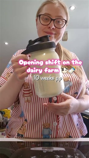So satisfying! 🥰 10 weeks pumping, many more to go 😅 #pumpingmum #exclusivelypumping #pumpandpour #breastfeeding #postpartum